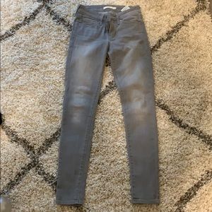 levi’s grey skinny jeans